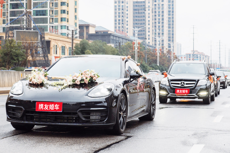保时捷帕拉梅拉婚车
