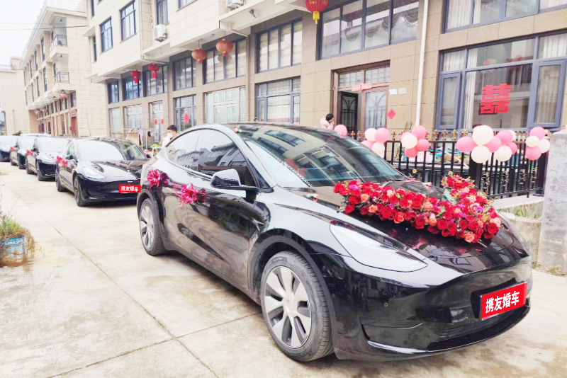 特斯拉Model3婚车车队
